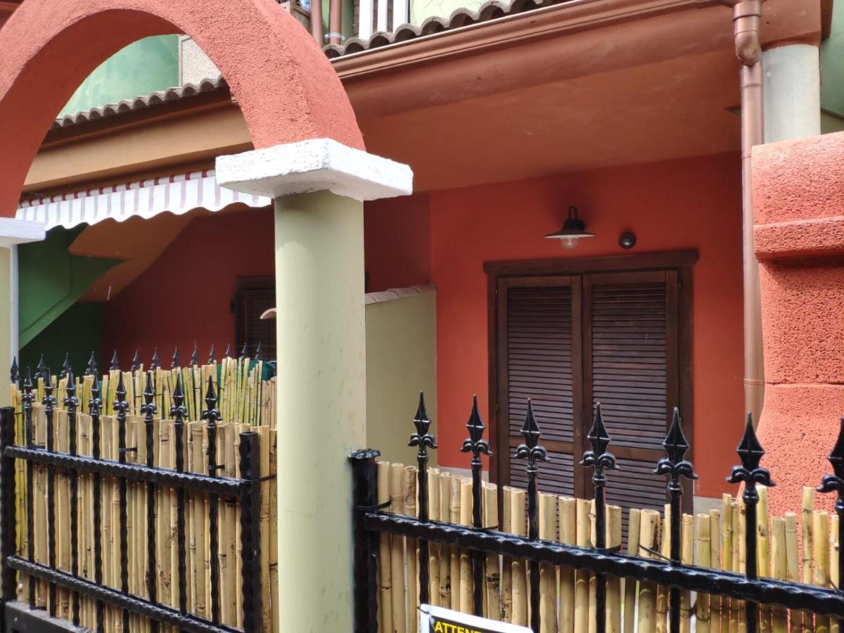 La Casa Dei Poeti Vila Villasimius Exterior foto